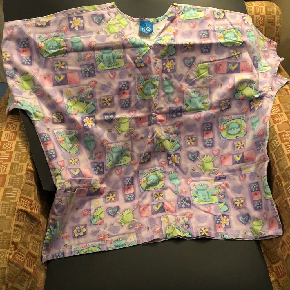 Scrub top